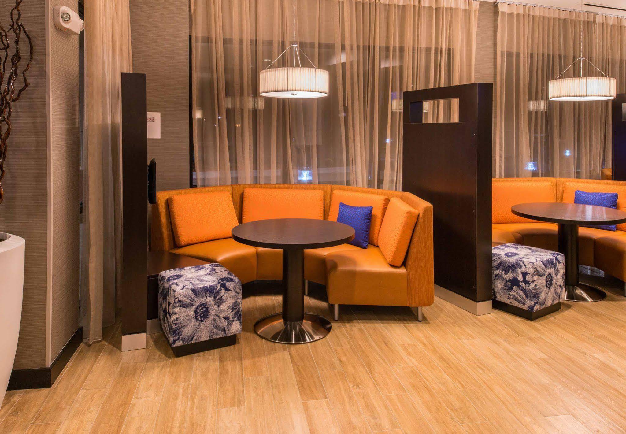 Courtyard By Marriott Jacksonville Eksteriør billede