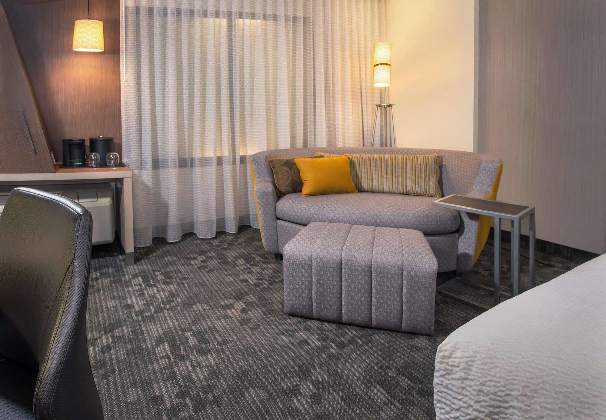 Courtyard By Marriott Jacksonville Eksteriør billede