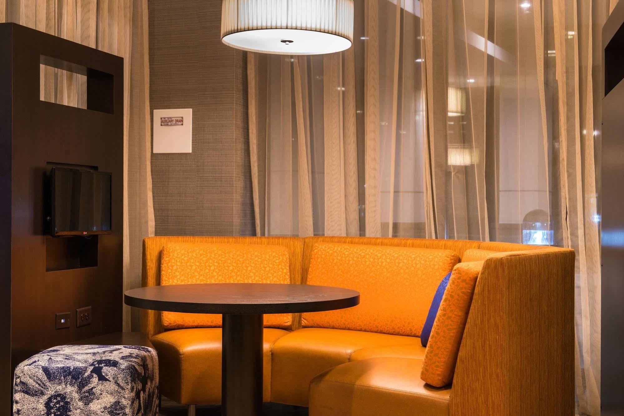 Courtyard By Marriott Jacksonville Eksteriør billede